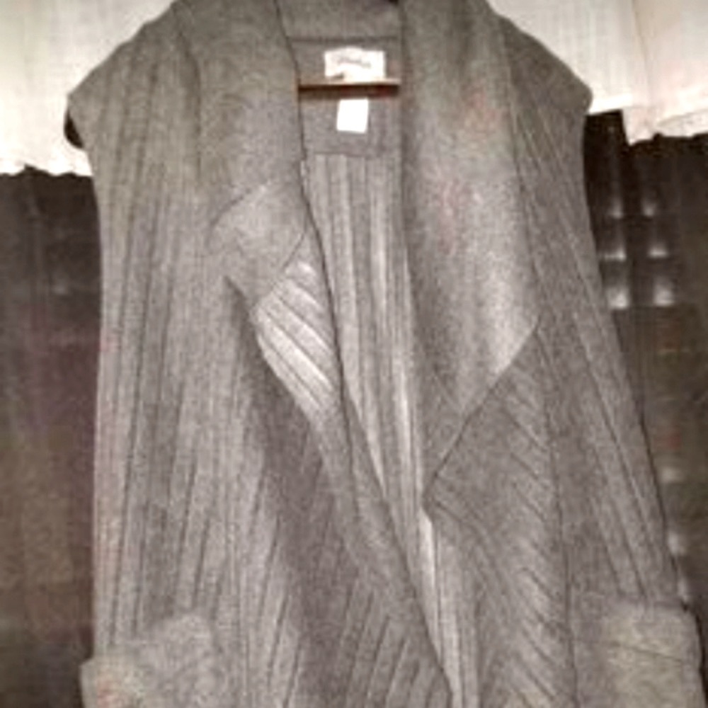 Lamonda Sleeveless sweater vest size Xl